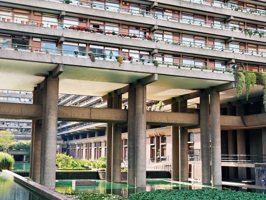 Barbican Estate / DSC03308_PerfectlyClear_VSCO.JPG · Stephen © Copyright