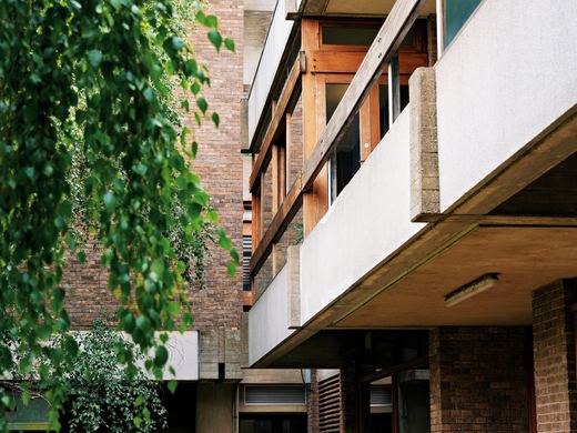 University of Cambridge Churchill College / IMG_5047_PerfectlyClear_VSCO.JPG · Stephen © Copyright