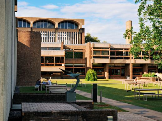 University of Cambridge Churchill College / IMG_5062_PerfectlyClear_VSCO.JPG · Stephen © Copyright