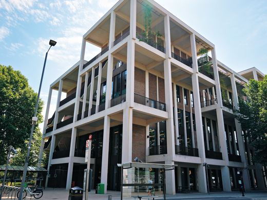 Kingston University Town House / DSC01972_PerfectlyClear_VSCO.JPG · Stephen © Copyright
