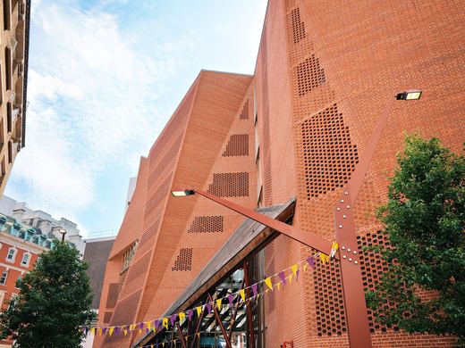 LSE Marshall Building & Saw Swee Hock Student Centre / IMG_4867_PerfectlyClear_VSCO.JPG · Stephen © Copyright