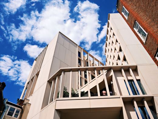 LSE Marshall Building & Saw Swee Hock Student Centre / IMG_4869_PerfectlyClear_VSCO.JPG · Stephen © Copyright