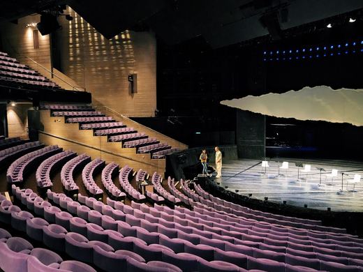 Royal National Theatre / IMG_4848_PerfectlyClear_VSCO.JPG · Stephen © Copyright