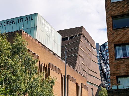 Tate Modern / IMG_4819_PerfectlyClear_VSCO.JPG · Stephen © Copyright